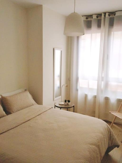 Apartment La Terraza De La Vega - Ubicacion Inmejorable , Wifi , Terraza Y Parking Gratuito *