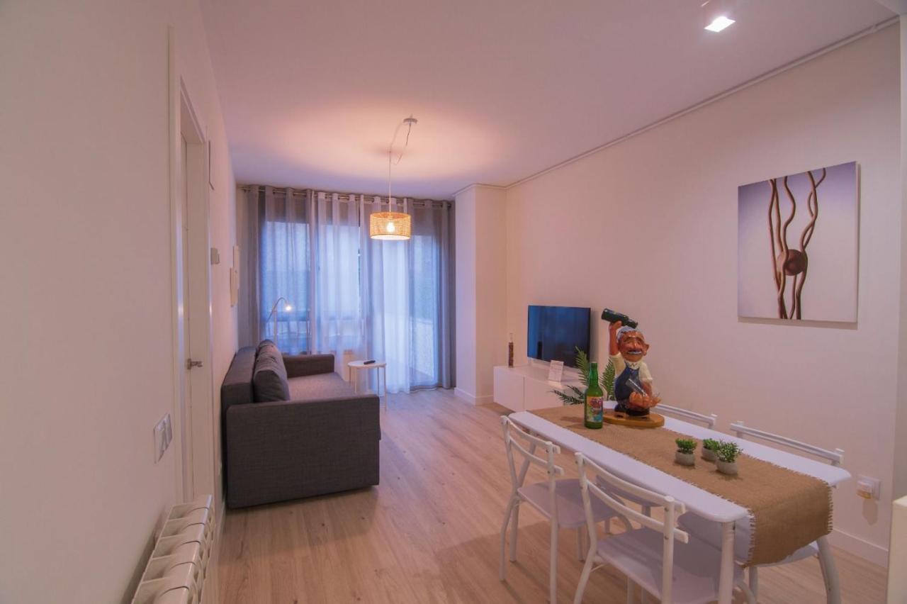 Apartment La Terraza De La Vega - Ubicacion Inmejorable , Wifi , Terraza Y Parking Gratuito *