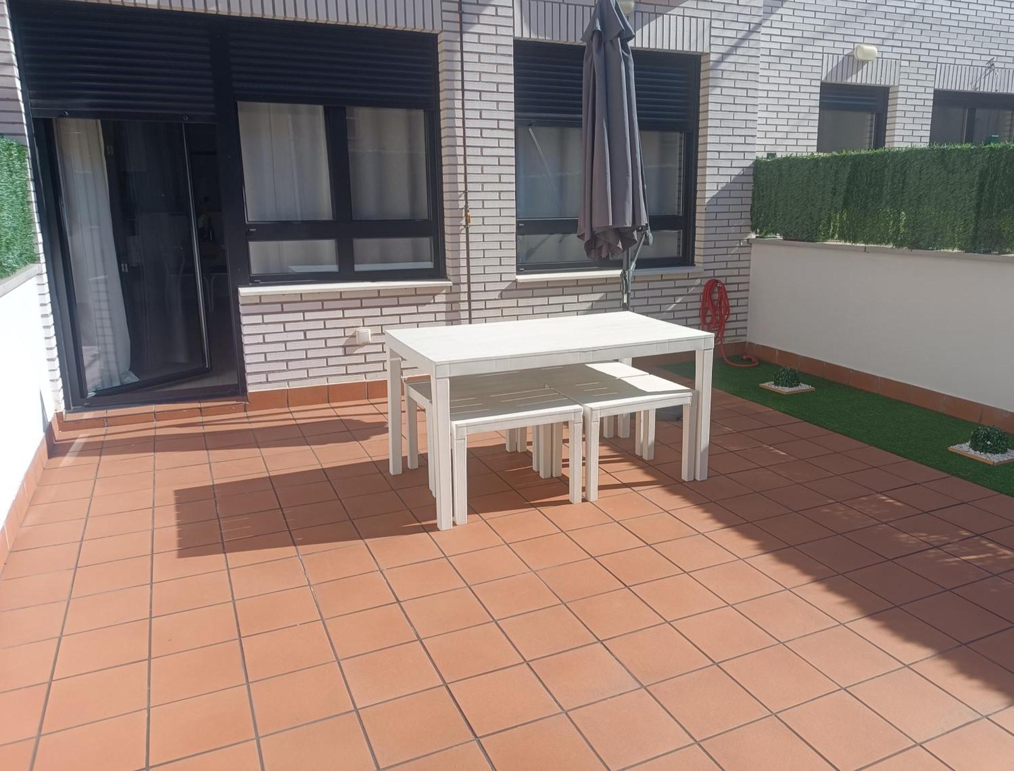 Apartment La Terraza De La Vega - Ubicacion Inmejorable , Wifi , Terraza Y Parking Gratuito